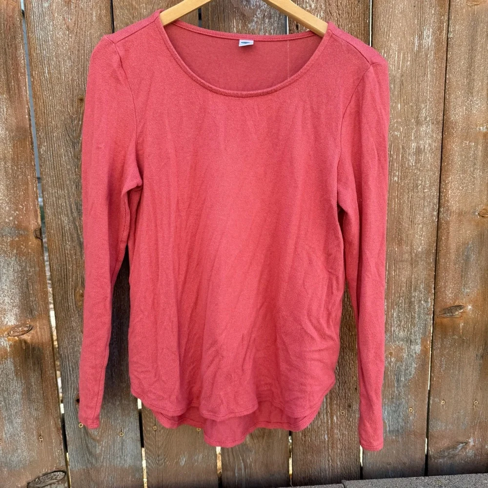 Old Navy Women's Slim Gooseberry Coral Soft Long Sleeve Round Neck Shirt Small